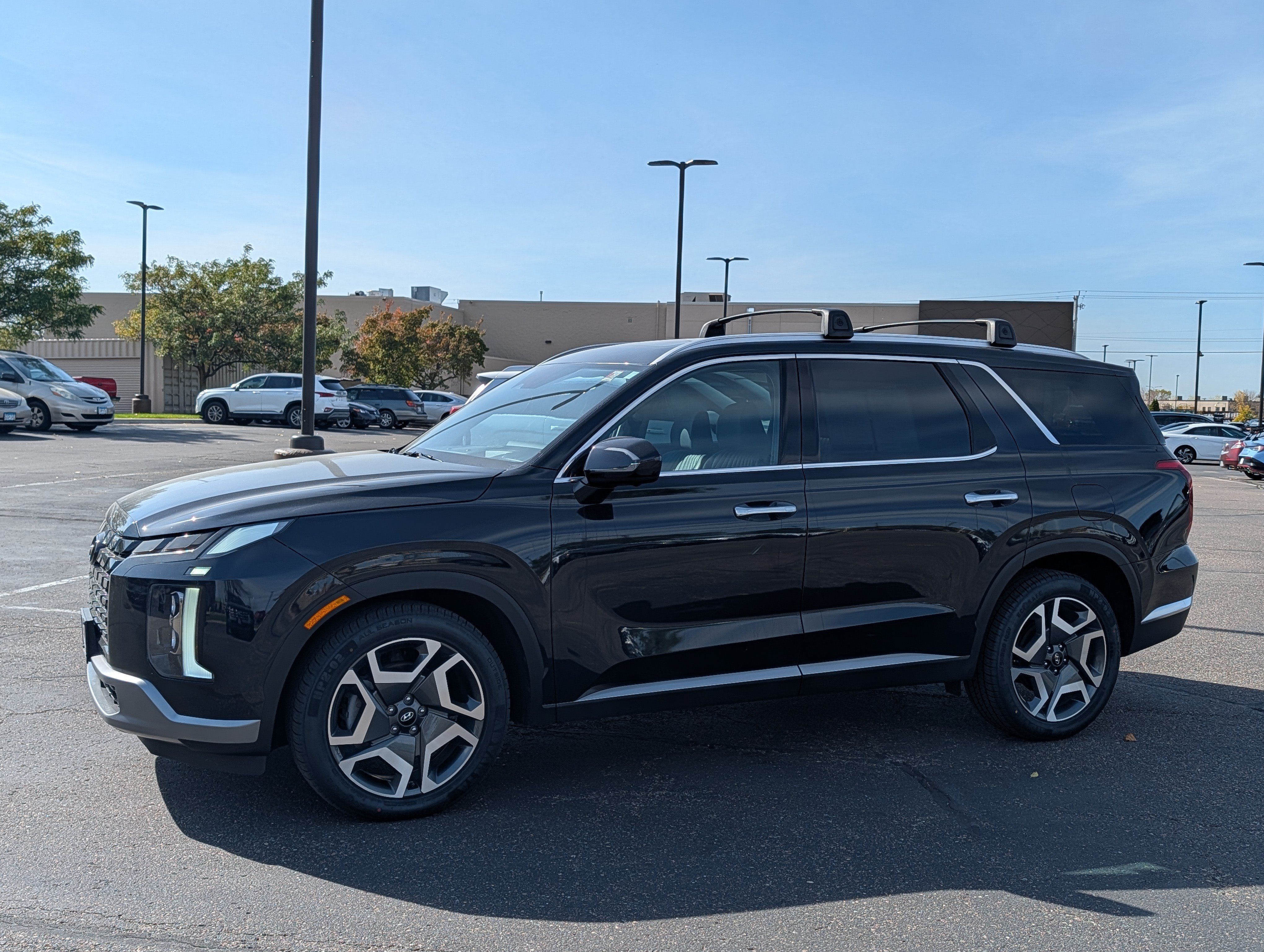 Used 2025 Hyundai Palisade Limited AWD/4WD image 1