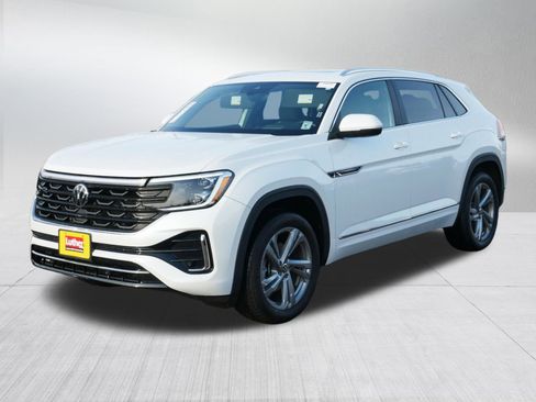 Certified 2024 Volkswagen Atlas Cross Sport SEL R-Line image 3