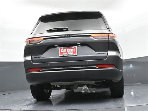 Used 2024 Jeep Grand Cherokee Limited w/ Black Appearance Package AWD/4WD image 33