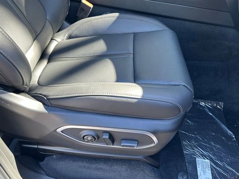 New 2025 Jeep Wagoneer L Series II w/ Premium Group I image 33