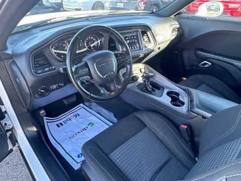 Used 2023 Dodge Challenger SXT image 2