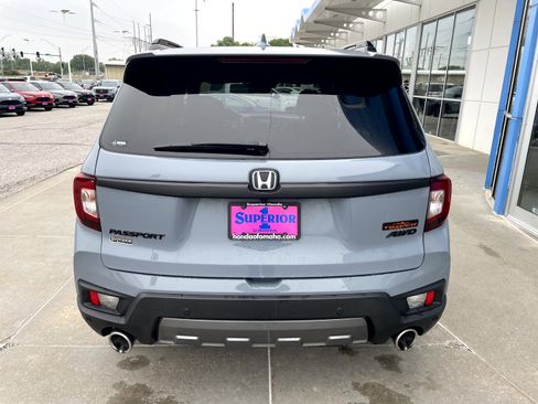 Used 2023 Honda Passport TrailSport image 3