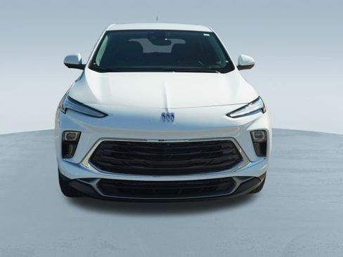 Used 2025 Buick Encore GX Preferred w/ Advanced Technology Package image 2