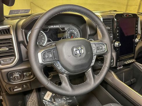 New 2026 RAM 1500 4x4 Crew Cab image 19