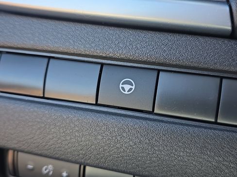Used 2023 Nissan Rogue SV w/ SV Premium Package AWD/4WD image 32