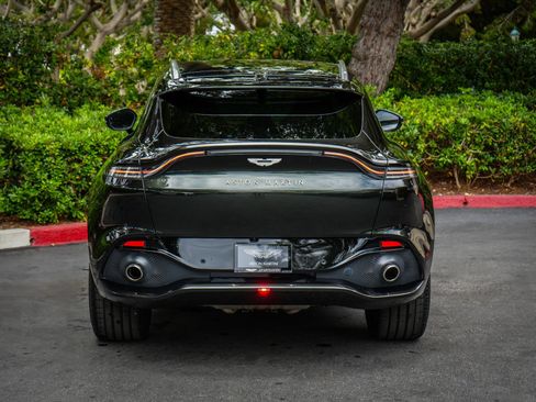 Used 2022 Aston Martin DBX AWD/4WD image 7