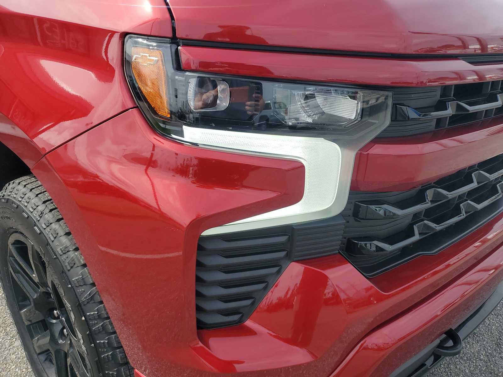 Used 2025 Chevrolet Silverado 1500 RST w/ Dark Appearance Package AWD/4WD image 11