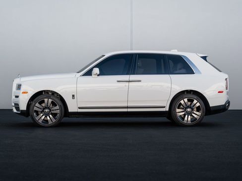 Used 2022 Rolls-Royce Cullinan image 8