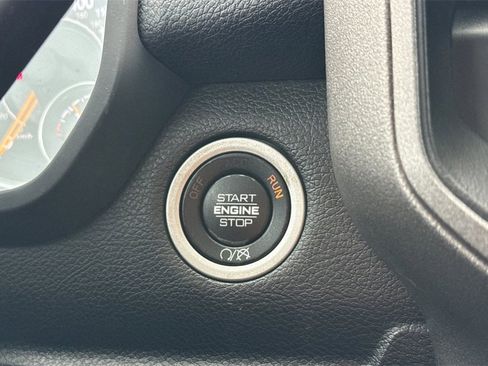 Used 2019 RAM 2500 Tradesman w/ Chrome Appearance Group image 21