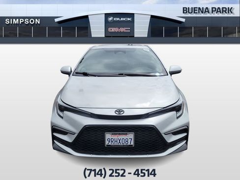 Used 2025 Toyota Corolla SE w/ SE Premium Package FWD image 3