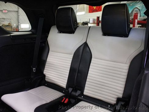 Used 2022 Land Rover Discovery HSE R-Dynamic AWD/4WD image 42