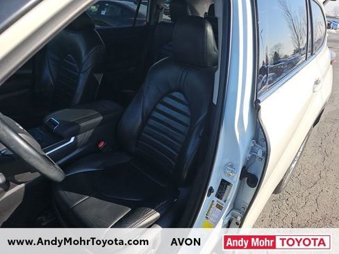 Used 2020 Toyota Highlander LE image 9