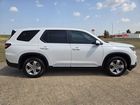 Used 2025 Honda Pilot EX-L image 7