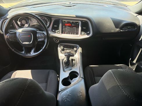 Used 2019 Dodge Challenger SXT RWD image 14