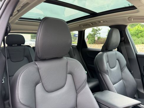 Certified 2024 Volvo XC60 B5 Plus w/ Protection Package Premier AWD/4WD image 11