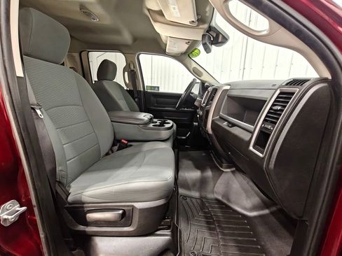 Used 2018 RAM 1500 Express AWD/4WD image 22