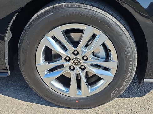 New 2026 Toyota Sienna Limited AWD/4WD image 28