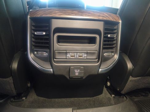 Used 2020 RAM 1500 Laramie image 23
