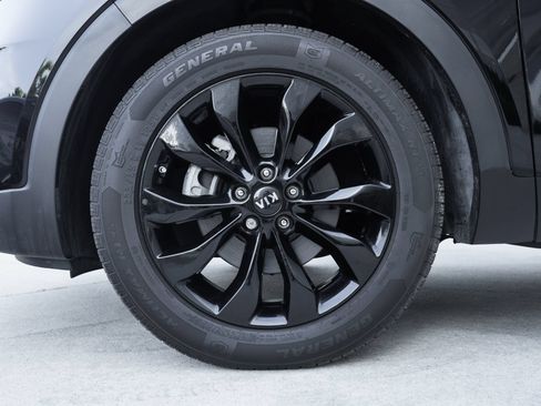 Used 2020 Kia Sorento EX FWD image 29