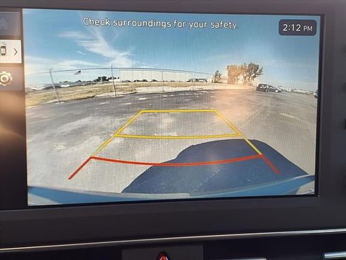 New 2025 Hyundai Elantra SE image 17