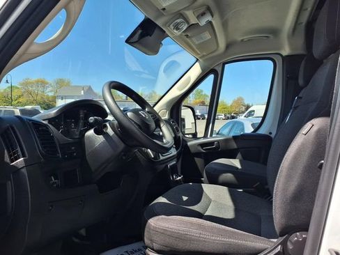 Used 2024 RAM ProMaster 2500 w/ Convenience Group FWD image 16