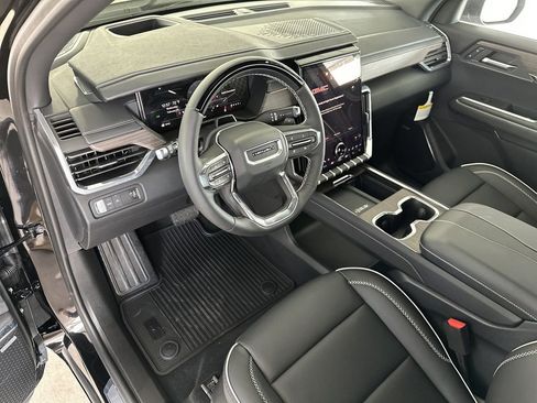 New 2026 GMC Acadia Denali w/ Super Cruise Package image 13