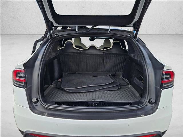 Used 2022 Tesla Model X AWD/4WD image 6