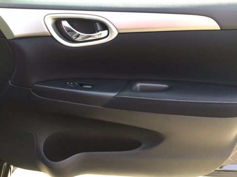 Used 2014 Nissan Sentra S FWD image 14