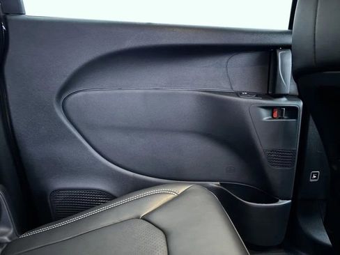 New 2026 Chrysler Pacifica Select w/ S Appearance Package image 26