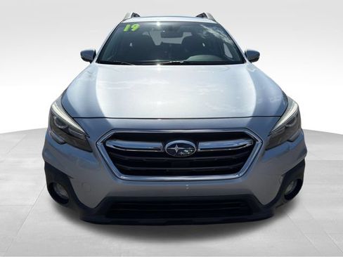 Used 2019 Subaru Outback 2.5i Limited AWD/4WD image 2