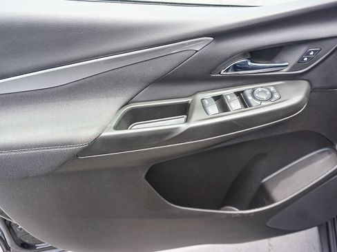 Used 2022 Chevrolet Bolt LT FWD image 18