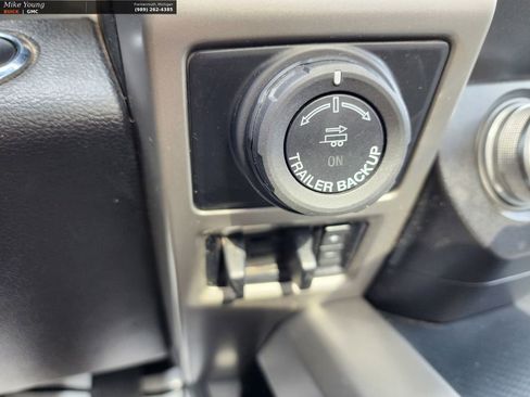 Used 2019 Ford F150 Lariat w/ Equipment Group 502A Luxury AWD/4WD image 46