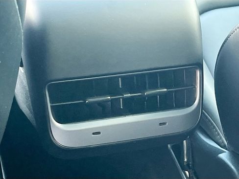 Used 2023 Tesla Model Y Long Range image 24