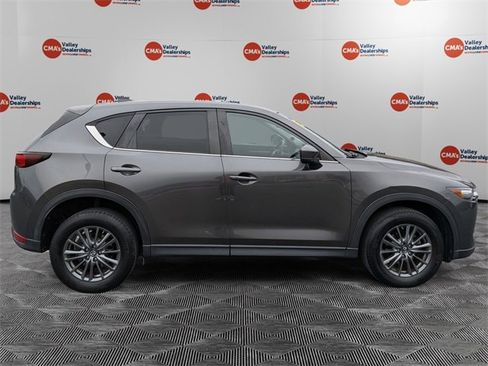 Used 2017 MAZDA CX-5 Touring w/ Preferred Equipment Package image 4