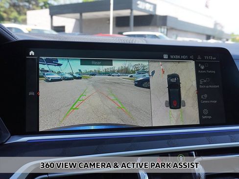 Used 2022 BMW X7 xDrive40i w/ M Sport Package AWD/4WD image 7