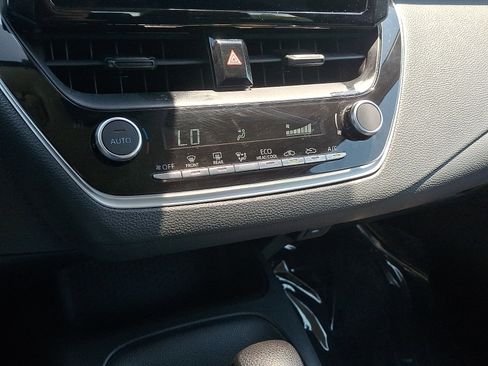 Used 2024 Toyota Corolla LE FWD image 14
