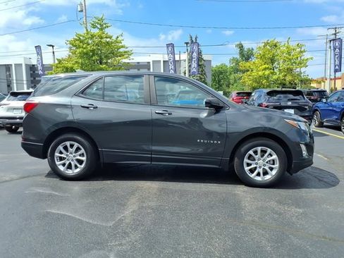 Used 2021 Chevrolet Equinox LS FWD image 23