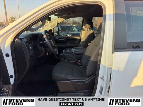 Used 2022 Chevrolet Silverado 2500 Custom w/ Custom Value Package AWD/4WD image 13