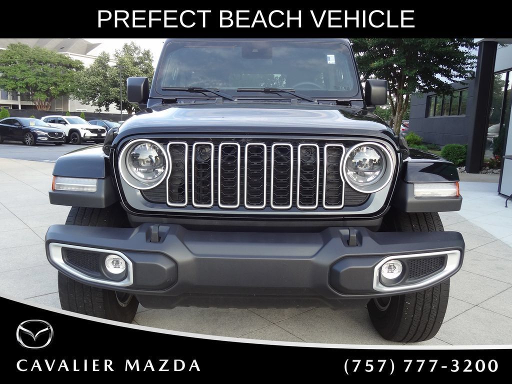 Used 2025 Jeep Wrangler Unlimited Sahara AWD/4WD image 8