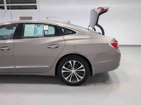 Used 2017 Buick LaCrosse Preferred image 11