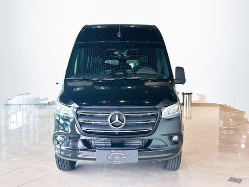 New 2025 Mercedes-Benz Sprinter 2500 image 2