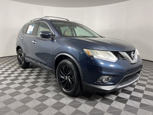 Used 2015 Nissan Rogue SL w/ SL Premium Package image 2