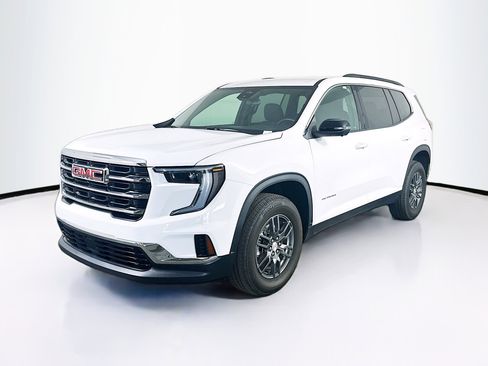 Used 2025 GMC Acadia Elevation image 3