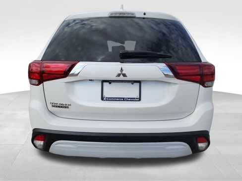 Used 2020 Mitsubishi Outlander ES image 6