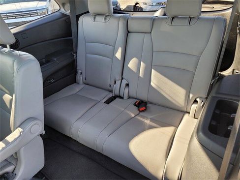 Used 2018 Honda Pilot Elite image 13