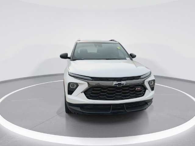 Used 2025 Chevrolet TrailBlazer RS w/ Convenience Package FWD image 3
