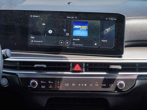 Certified 2025 Kia Sorento EX FWD image 12