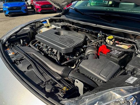 Used 2020 Ford Escape Titanium image 33