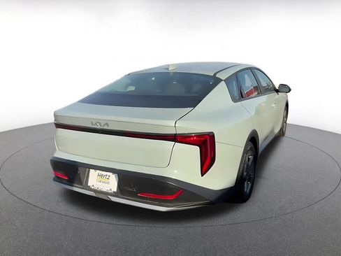 Used 2025 Kia K4 LXS image 14