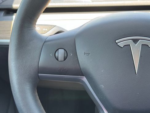 Used 2022 Tesla Model 3 Long Range AWD/4WD image 23
